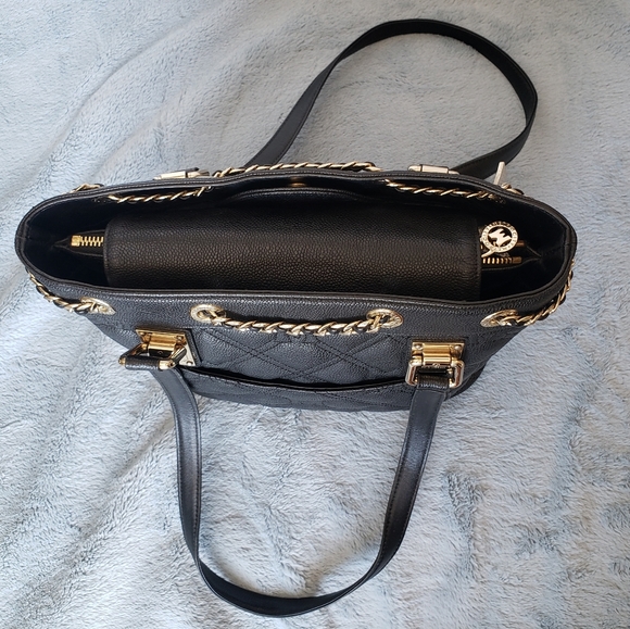 Metrocity Shoulder bag - Picture 11 of 15